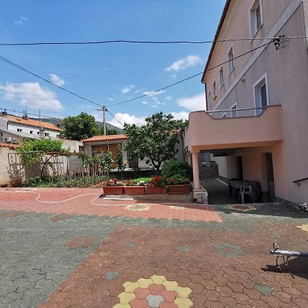 Apartman Pod Nehajem Lägenhet Senj  Exteriör bild