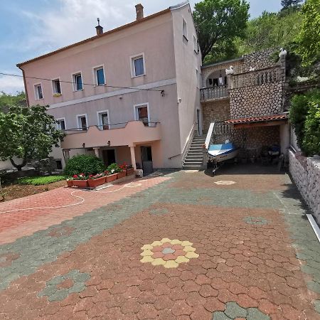 Apartman Pod Nehajem Lägenhet Senj  Exteriör bild