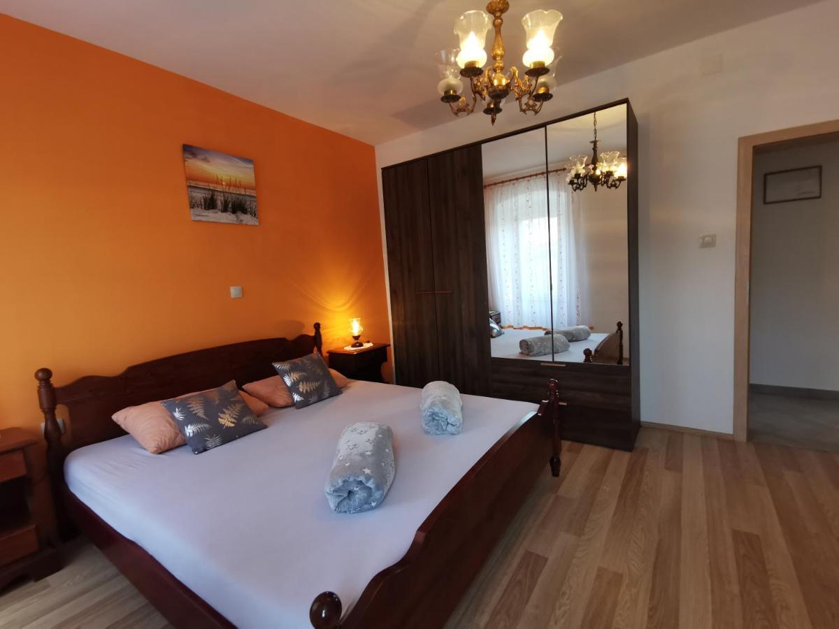 Apartman Pod Nehajem Lägenhet Senj  Exteriör bild