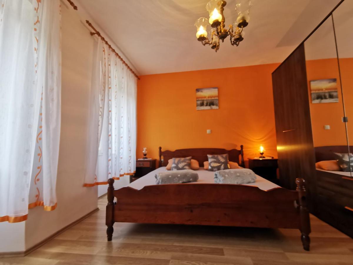 Apartman Pod Nehajem Lägenhet Senj  Exteriör bild