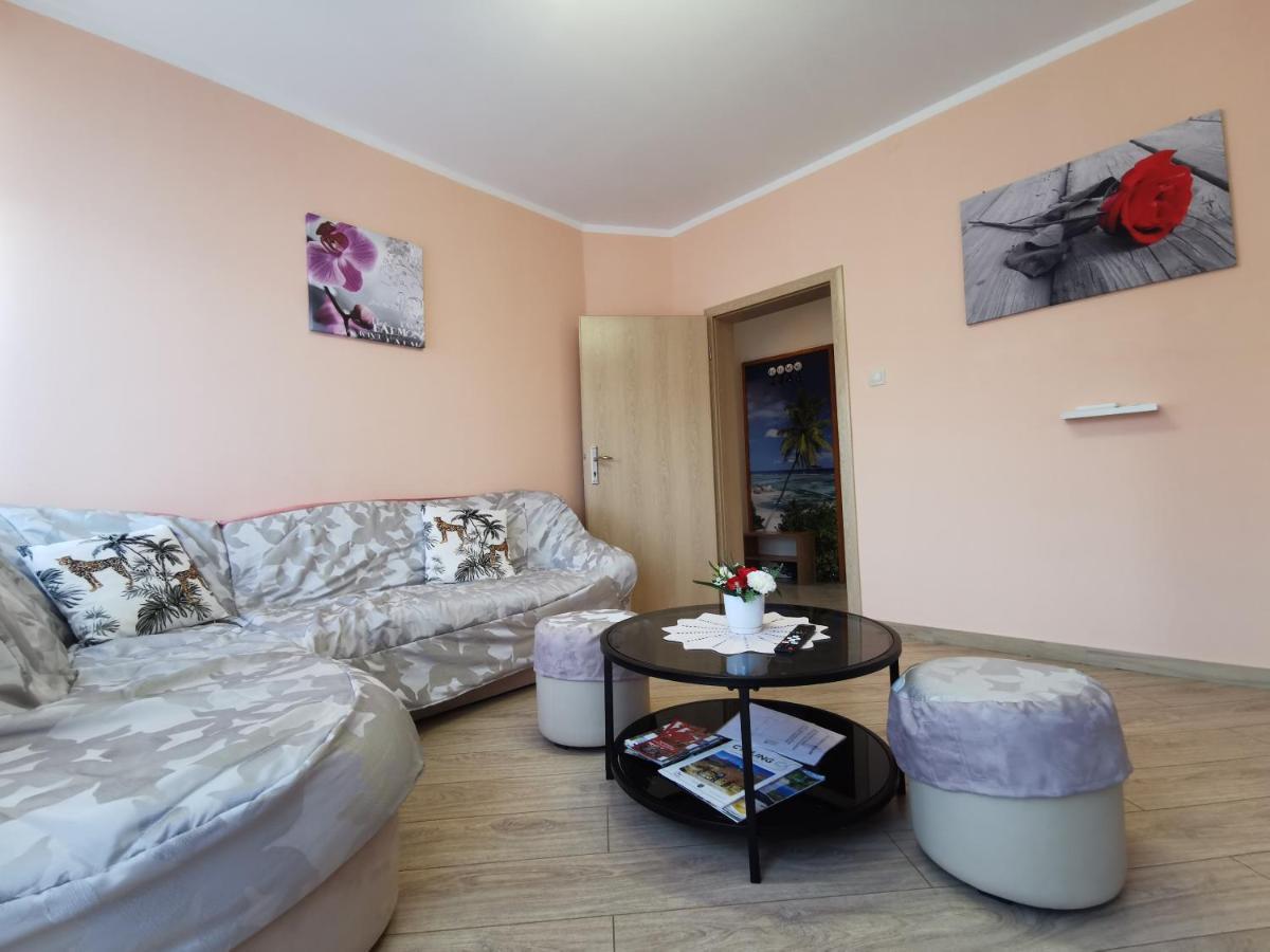 Apartman Pod Nehajem Lägenhet Senj  Exteriör bild