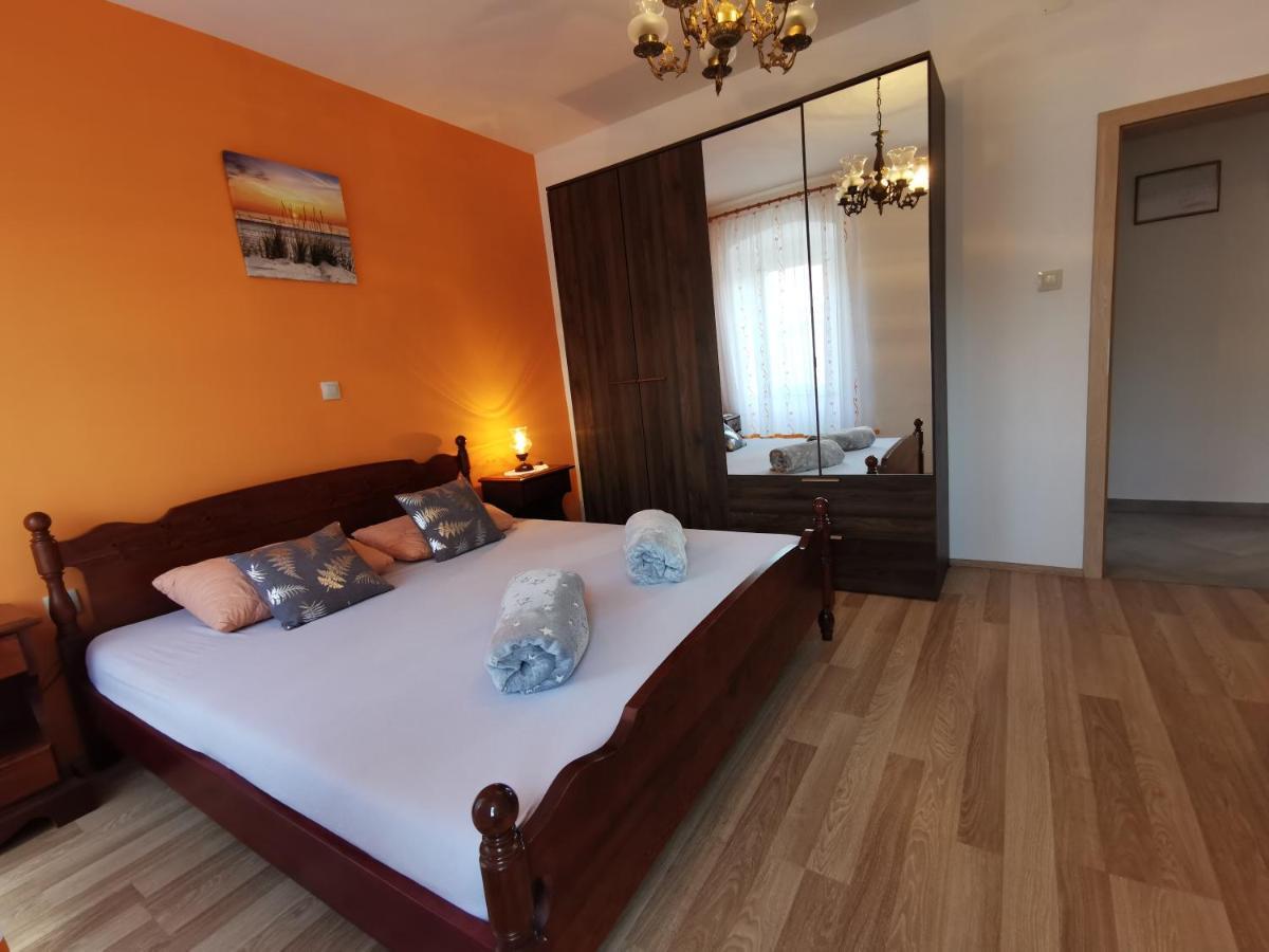 Apartman Pod Nehajem Lägenhet Senj  Exteriör bild