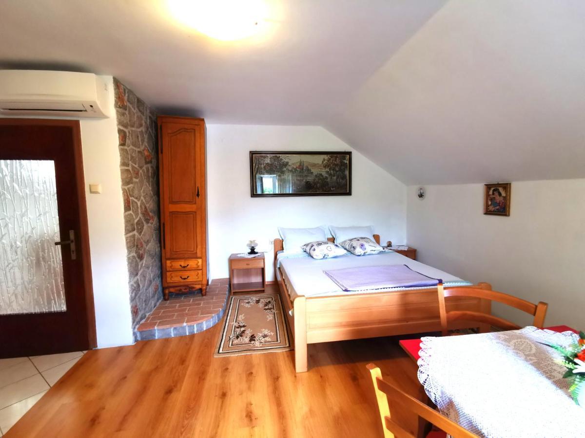 Apartman Pod Nehajem Lägenhet Senj  Exteriör bild
