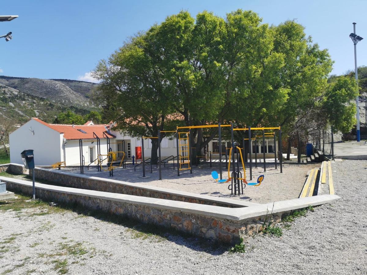 Apartman Pod Nehajem Lägenhet Senj  Exteriör bild
