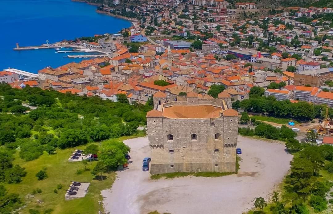 Apartman Pod Nehajem Lägenhet Senj  Exteriör bild