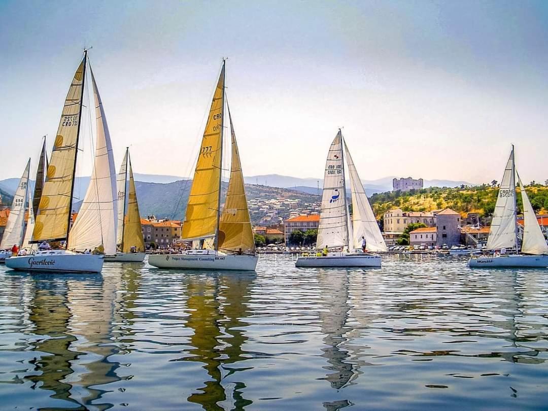 Apartman Pod Nehajem Lägenhet Senj  Exteriör bild