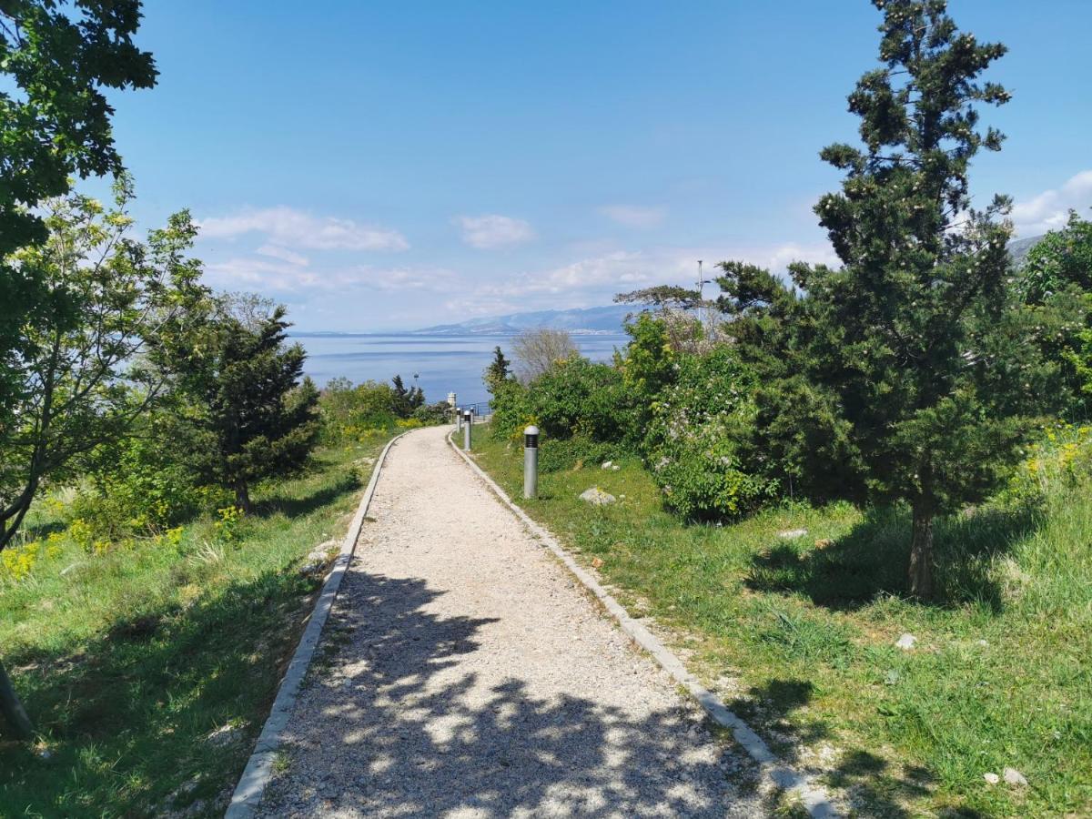 Apartman Pod Nehajem Lägenhet Senj  Exteriör bild